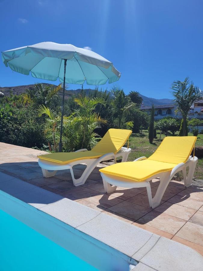 Casa Con Piscina, High-Speed Wi-Fi Y Vistas Villa Santa Brigida  Luaran gambar